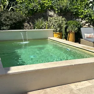 Appartement Cosy Avec Piscine ,parking Et Jardin, Villeneuve-lès-Avignon
